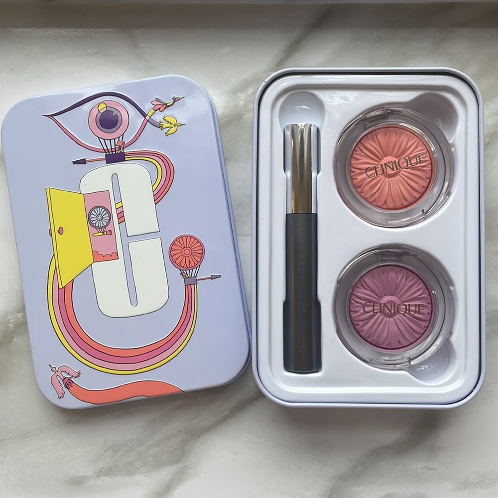 Clinique Jet Set Limited Edition Travel Set Cheek and Eye
